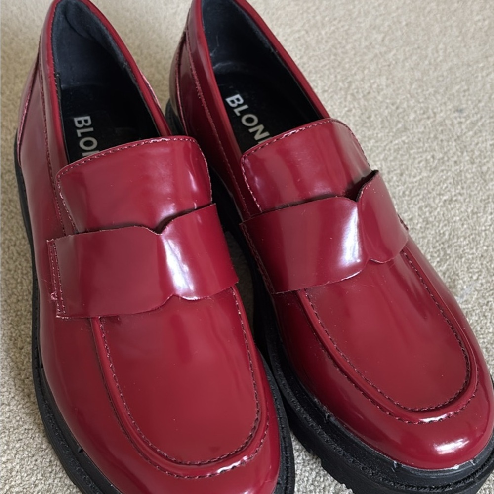 Blondo Red Loafers Lug Sole